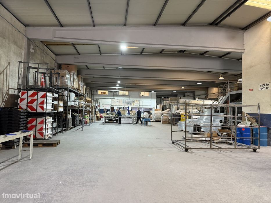 Armazem Zona Industrial da Maia 3 Frentes