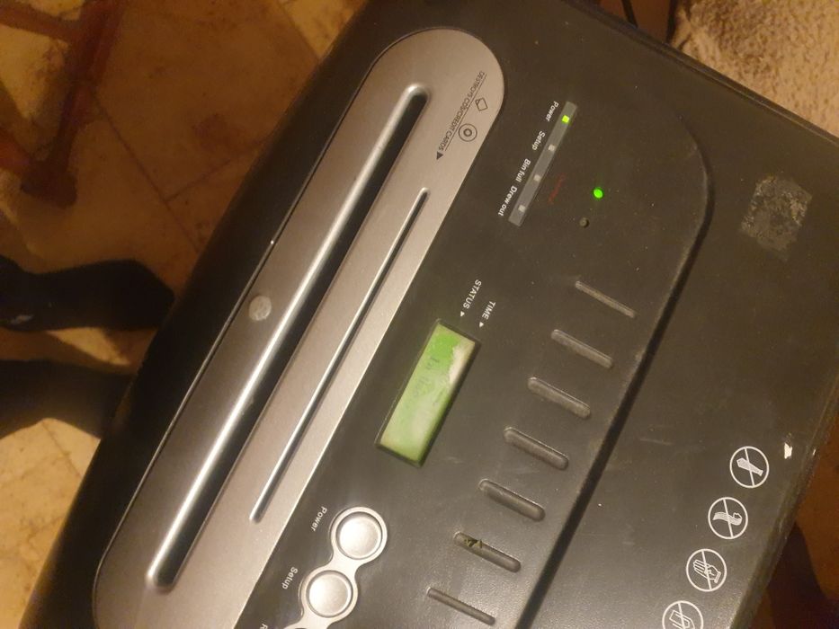 Duża Niszczarka Alligator 815 CV Plus do dokumentów kart i CD