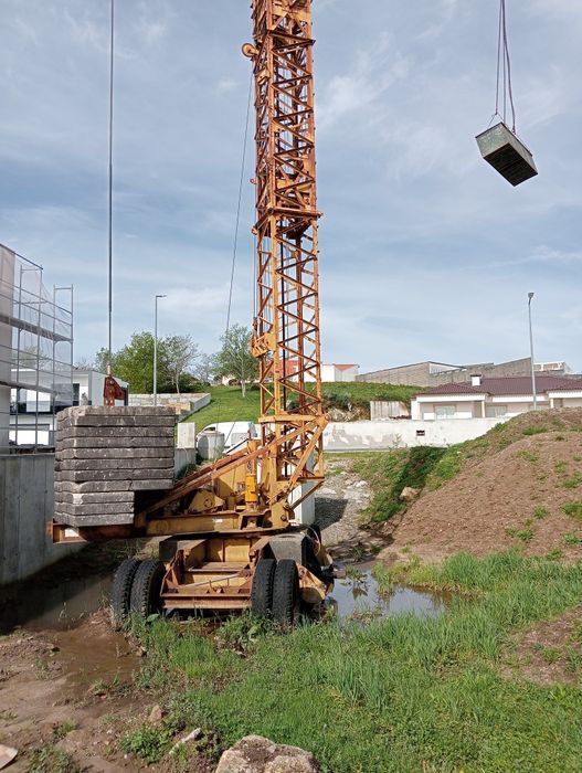 Grua potain 215 DO
