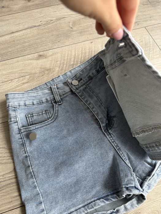 Piękne spodniczko spodenki jeansowe szorty