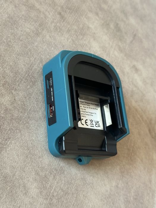 Адаптер USB + безпровідна зарядка для 18V акумуляторів Makita