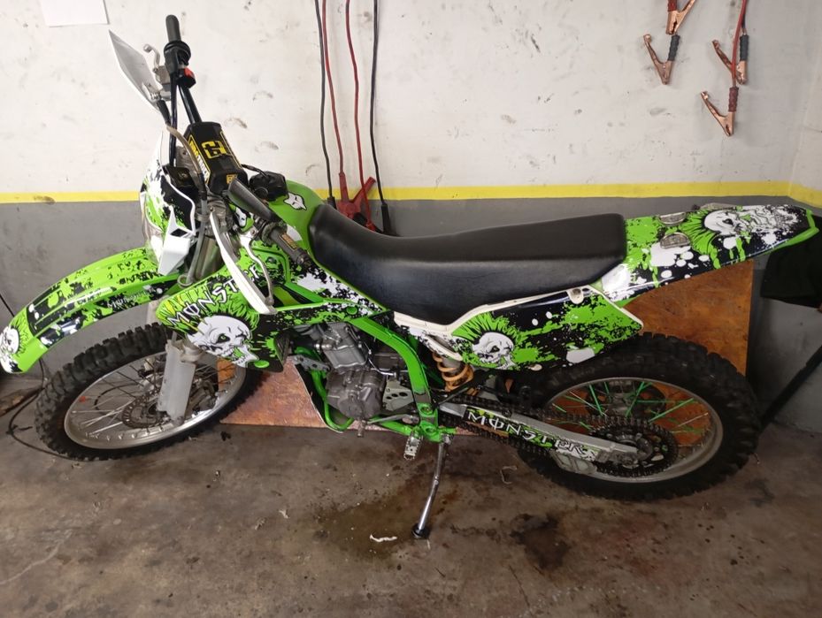 Kawasaki klxr matriculada ano 2003 cc300