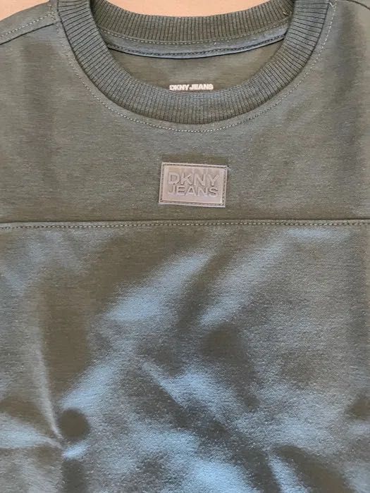Dres DKNY dla chłopca szary 12 lat
