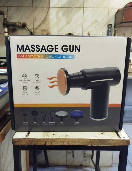 Масажний пістолет для м’язів потужний з насадками