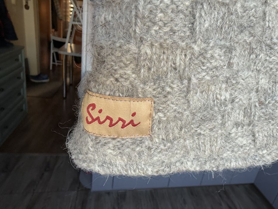 Damski sweter Islandzki SIRRI of Faroe Islands 100% Wełna roz M