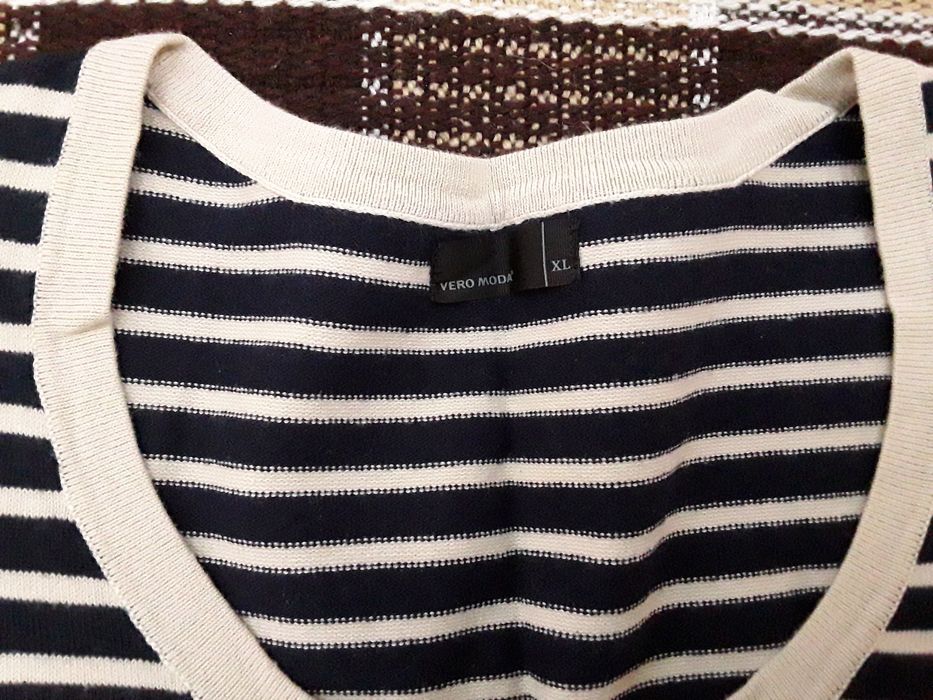 Modny sweterek w paski Vero Moda XL