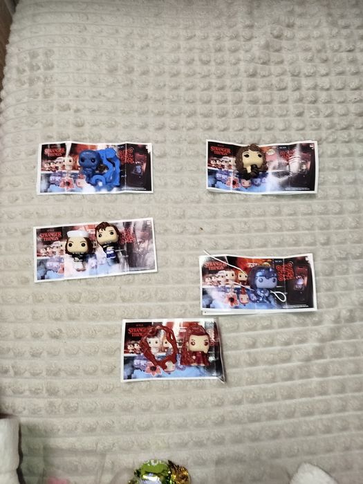 Міняю іграшки з кіндера  дивні дива