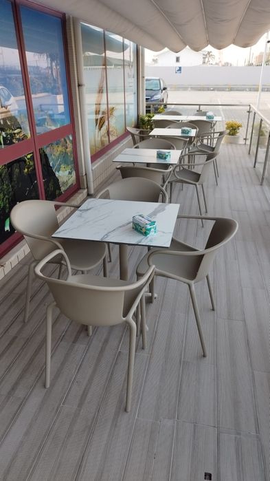 Mesas e cadeiras profissionais