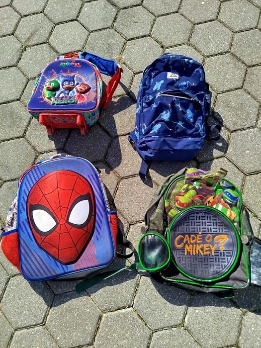 Varias Mochilas Spiderman, PJ Masks, Tartaruga Ninjas e Aladin