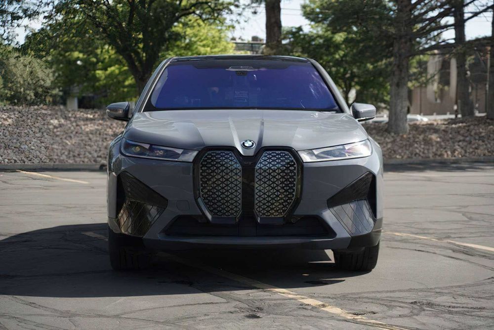 BMW iX xDrive50      2024