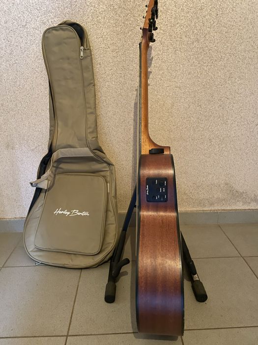 Guitarra Harley Benton GS Travel Mahogany com extras