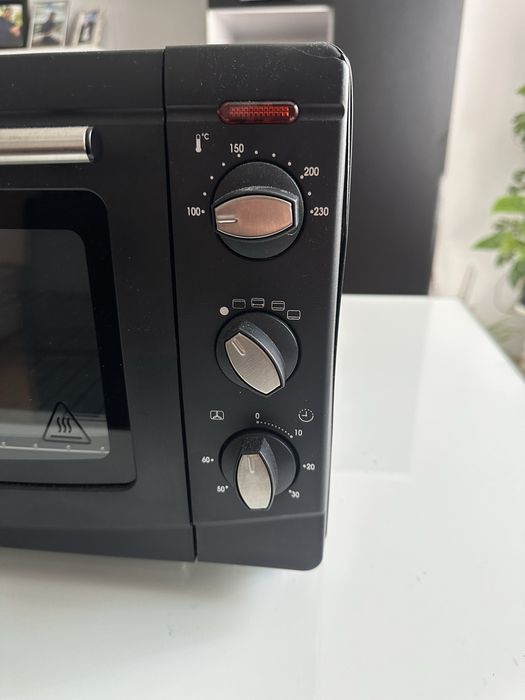 Mały elektryczny piekarnik severin