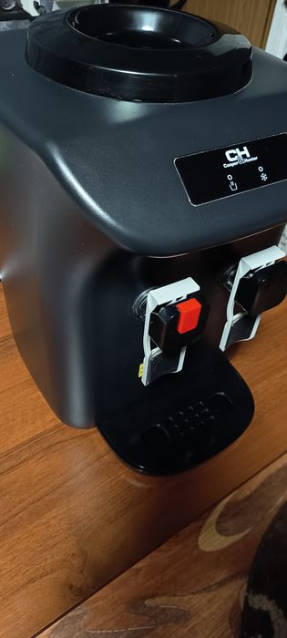 Кулер для води CH D65EN — майже новий, у заводській упаковці