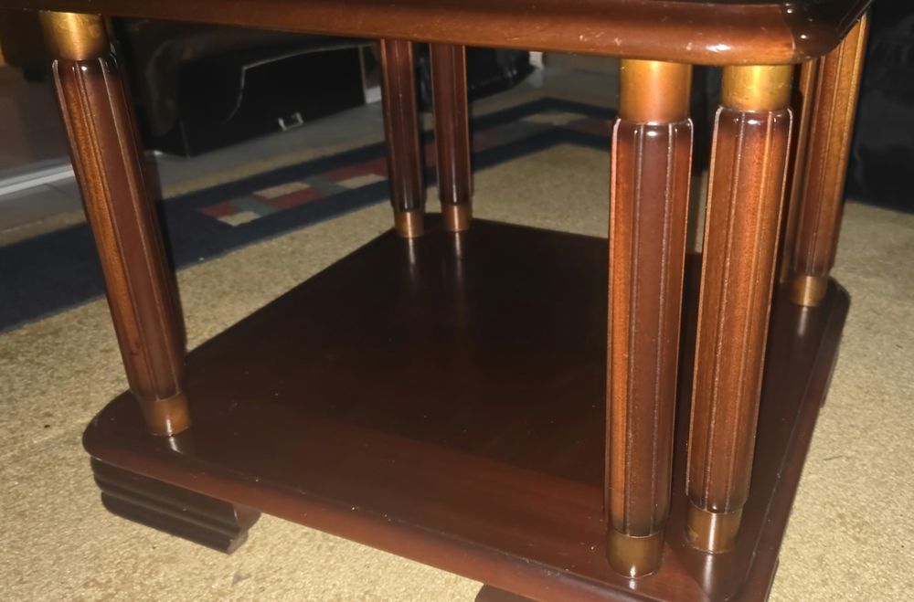 Mesa de centro com vidro