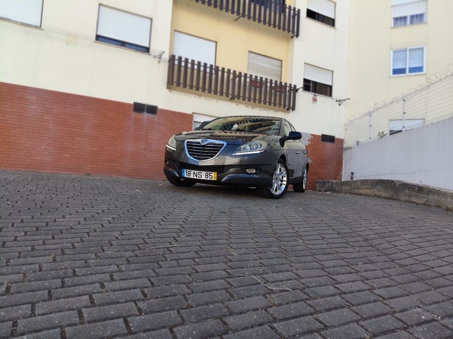 Lancia delta 1.6 multijet como novo  preço negociável