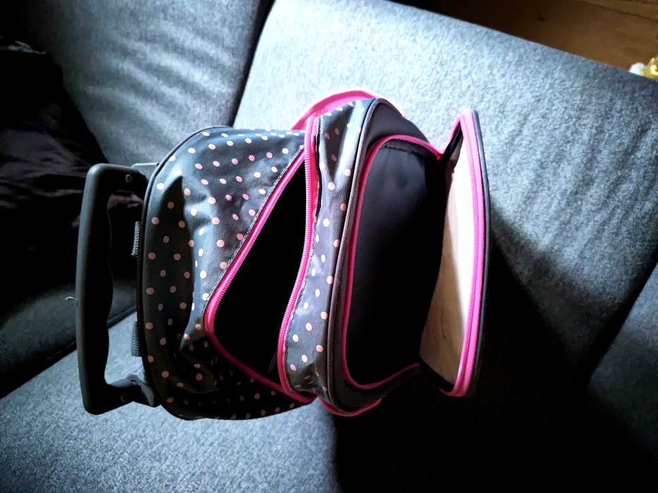 Plecak dla dziewczynki na kółkach