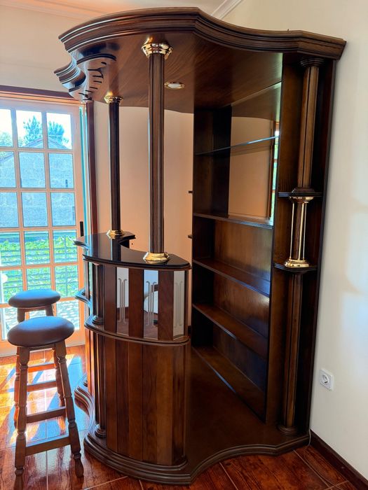 Bar de Madeira ,Como Novo