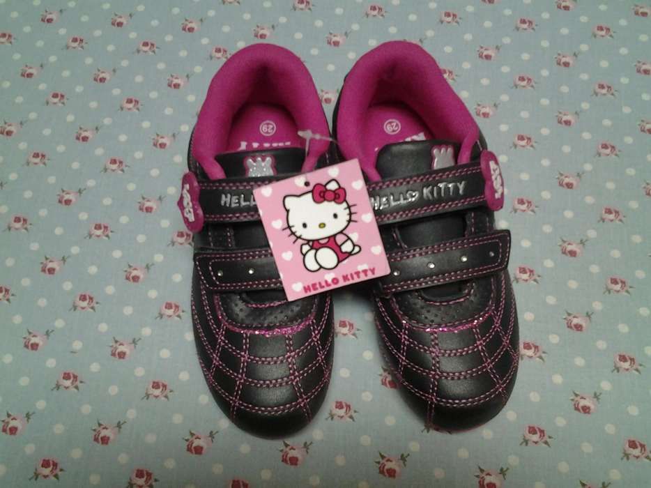 Ténis HELLO KITTY NOVOS
