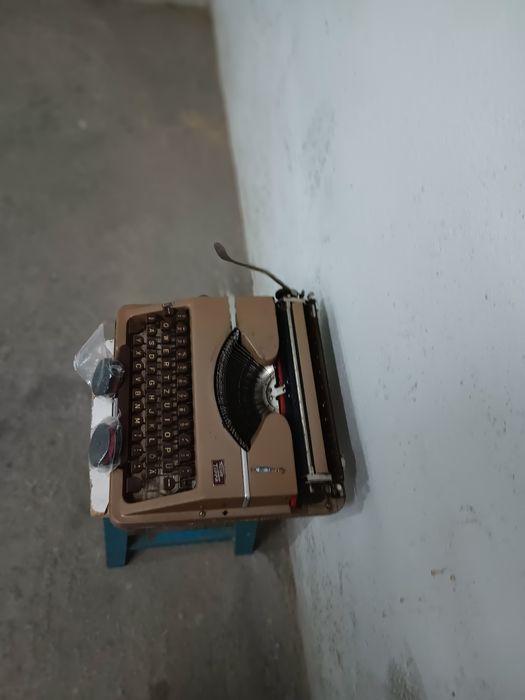 Máquina de escrever antiga