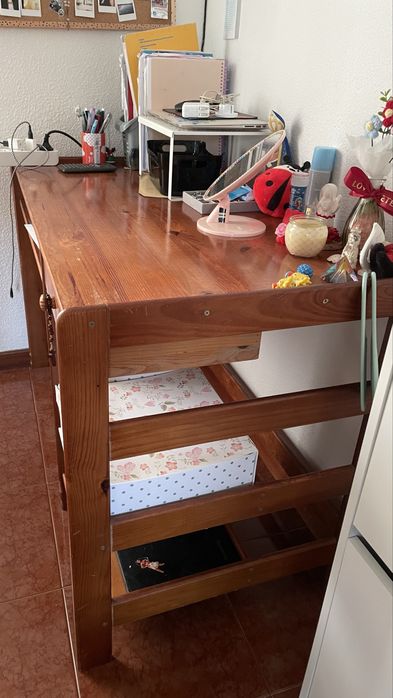 Secretaria em madeira