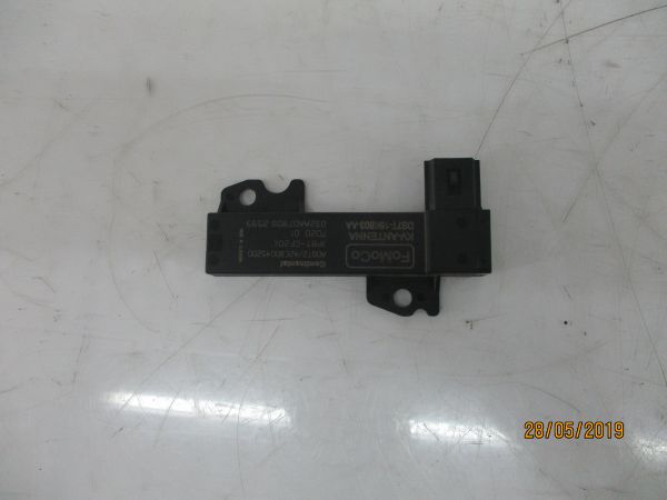 Amplificador de antena FORD Kuga II (DM2)