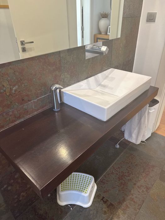 Premium Bathroom Vanity Set – Washbasin, Faucet, Floating Shelf & Mirror Included