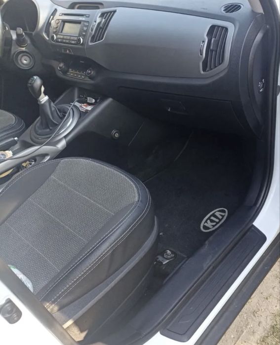 Чехли кіа спортеж 3 комплект 2012 год