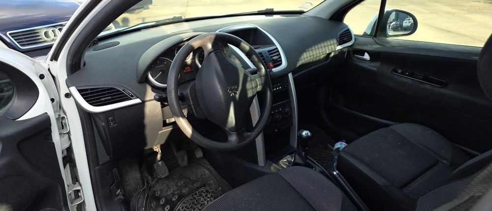 Peugeot 207 1.4Hdi de 2011 para peças