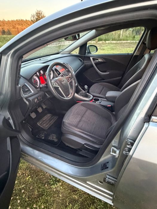 Opel Astra 1.4 Benzyna – 2014 rok 1 rejestracja