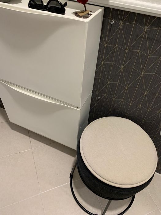 Coxim para banco ou cadeira, do Ikea, para se sentar confortavelmente.