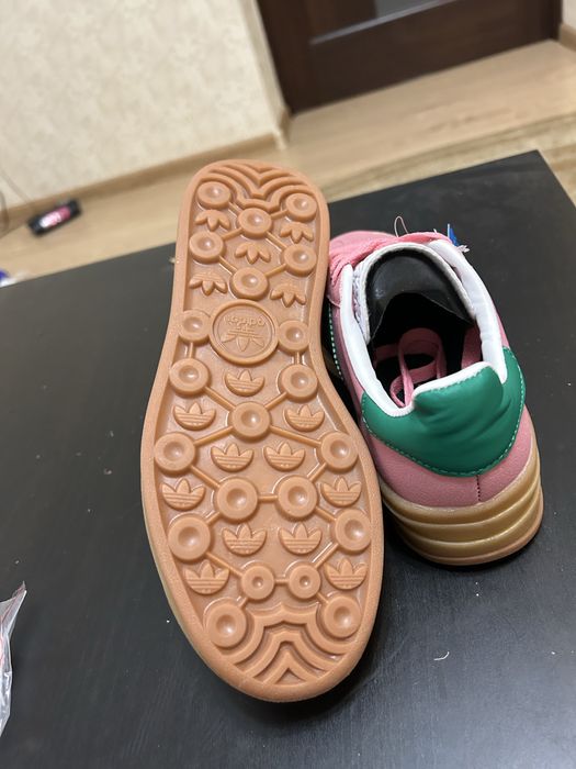 кросівки Adidas Gazelle Bold