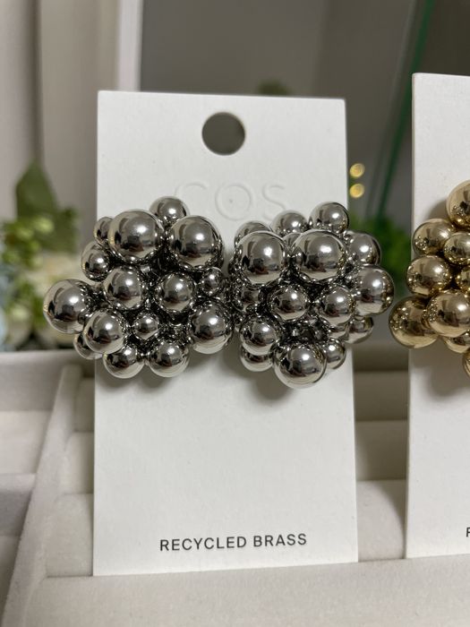 Стильні сережки COS