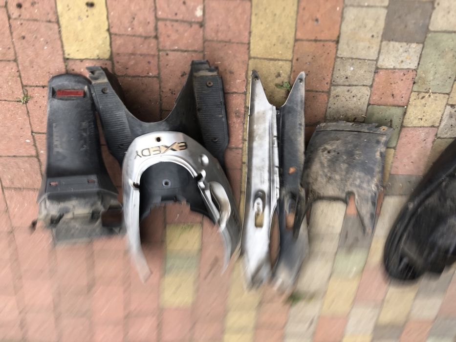 Продам весь пластик на сузуки адрес 110