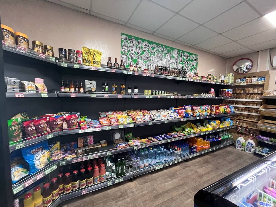 Продам кавовий апарат і б/у меблі,техніку,стелажі!