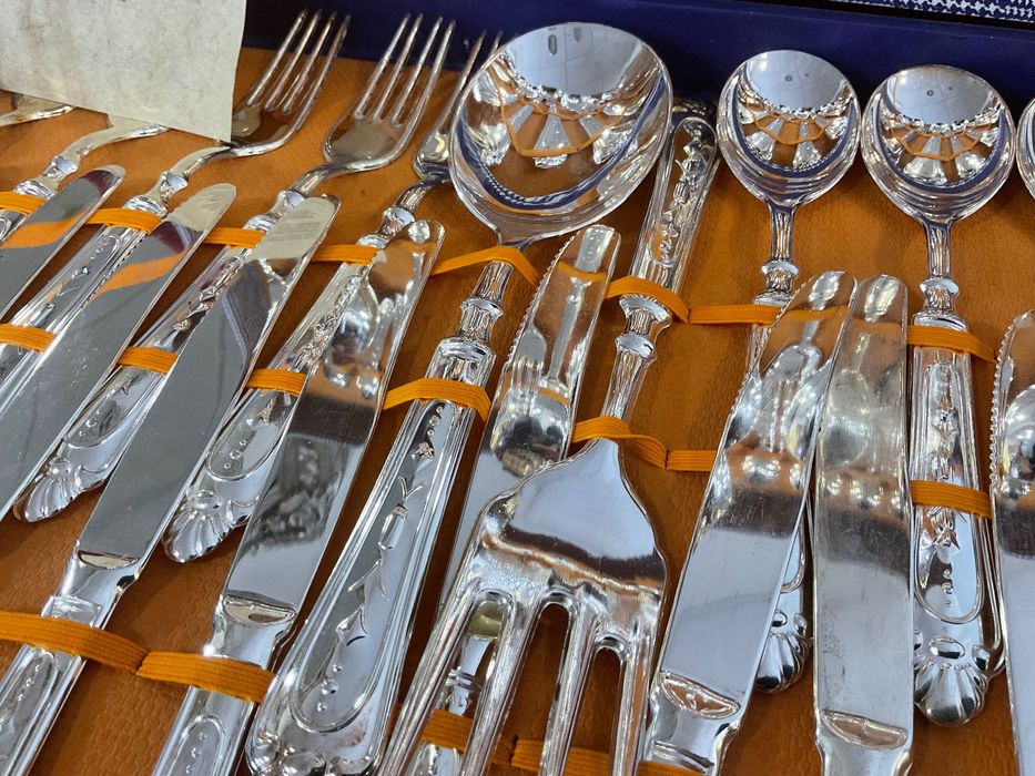 Serviço de talheres italiano banhado a prata 48 peças