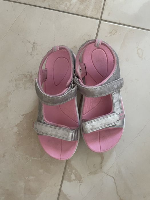 Босоніжки дитячі