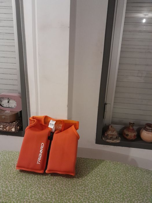 Vendo Colete de Natação para Criança TRIBORD DECATHLON novo