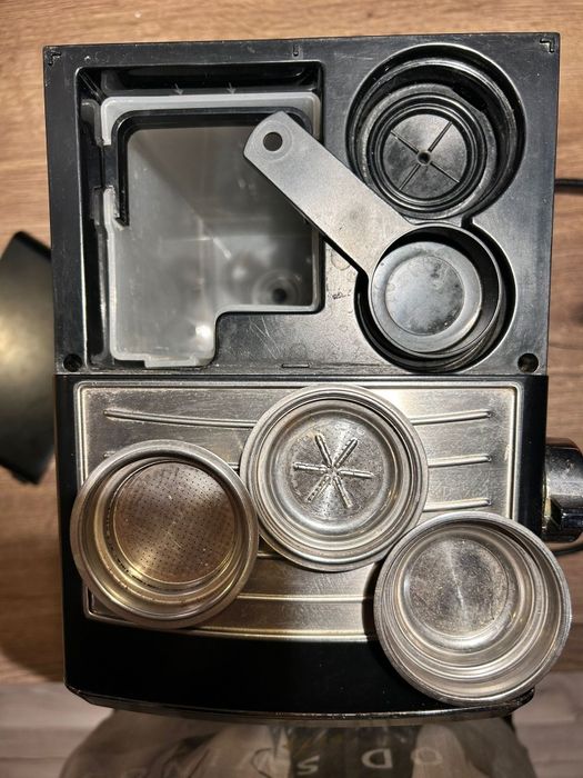Ekspres do kawy Electrolux Easy Preso EEA 110