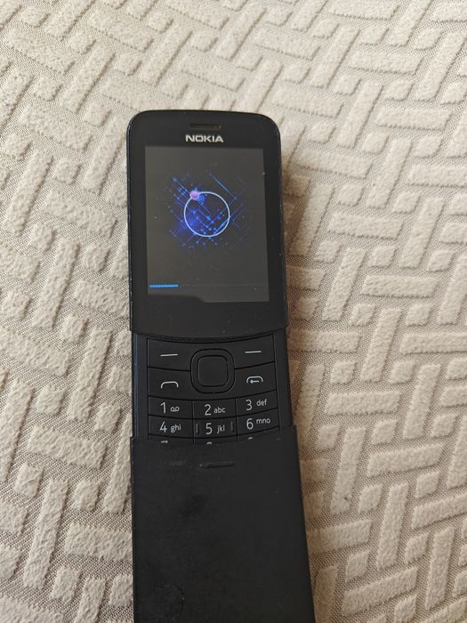 Nokia 8110 4G rozsuwana