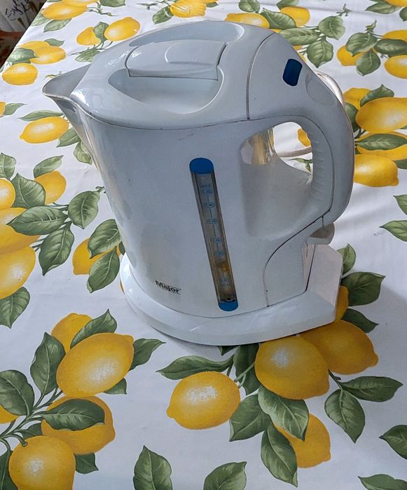 Czajnik elektryczny 2L