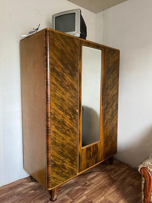 Шкаф ретро 60-х років
