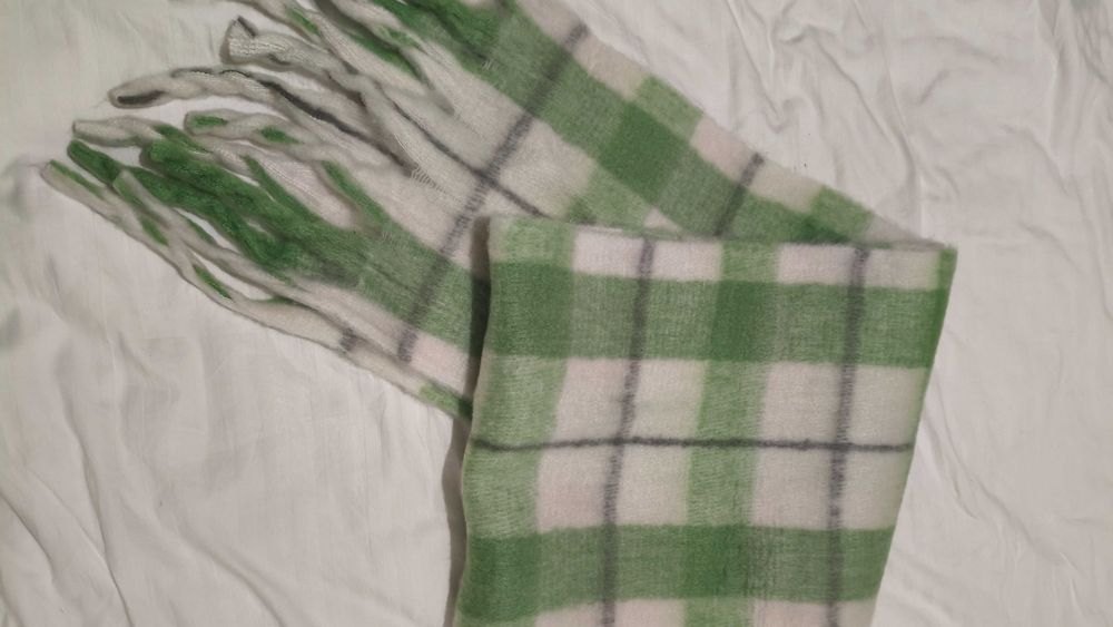 Ciepły szalik damski w kratę