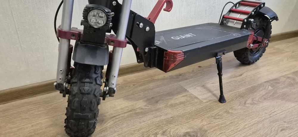 Продам. Електро САМОКАТ GIANT Outlander mII pro 26Ah 1600w