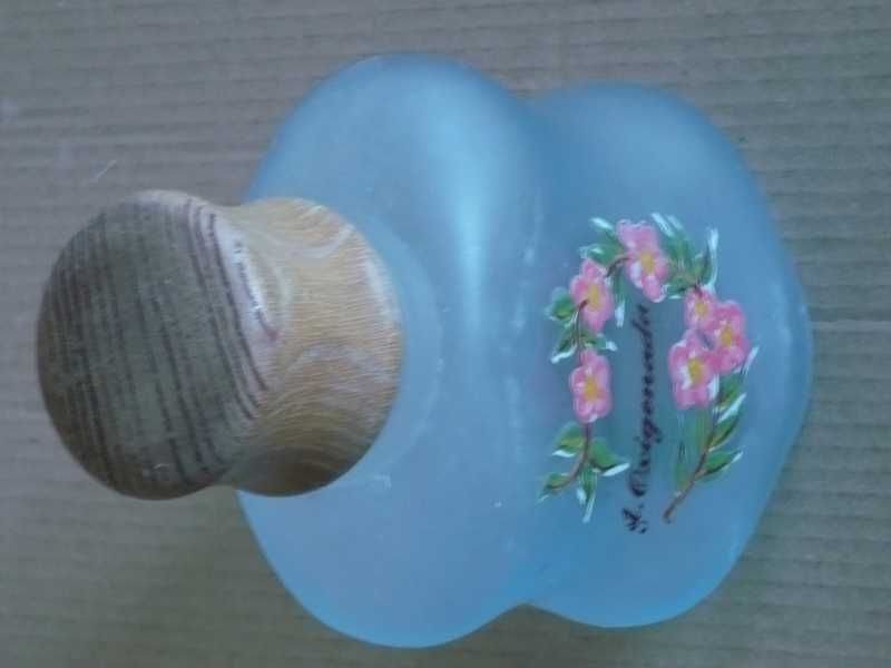 Frasco decorativo com tampa de madeira