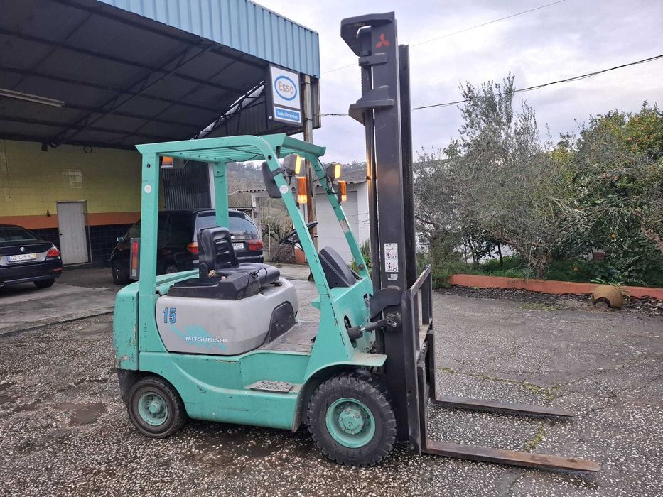 Vendo Empilhador  usado