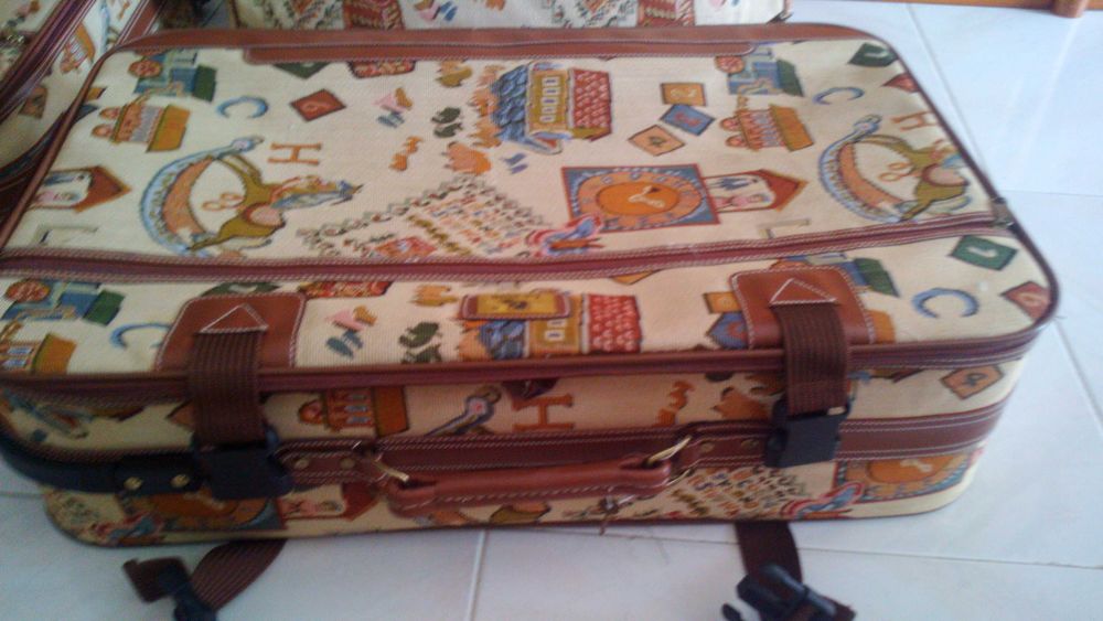 Malas de viagem com varias dimensões novas leves e resistentes