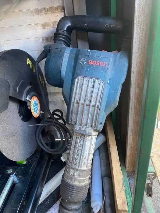 Електроінструмент.