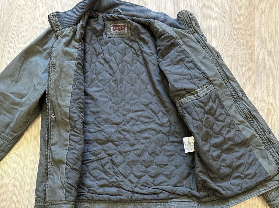 Продам куртку Levi’s