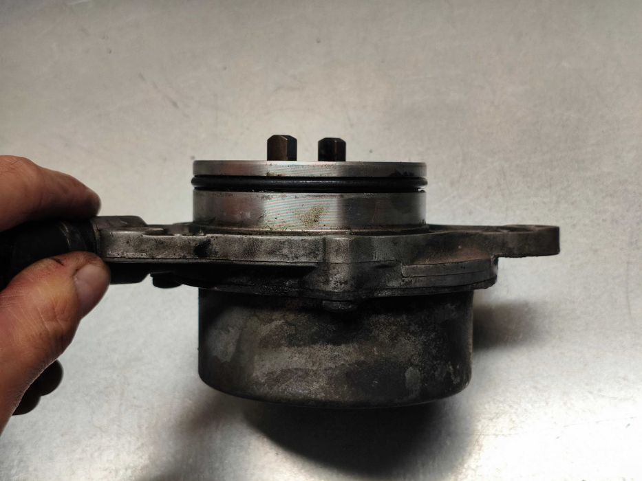BMW E53 E60 E61 E83 E65 Pompa Vacum podciśnienia M57 3.0d