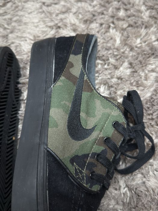 Ténis Nike SB Janoski Black Camo